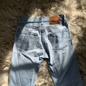 Vintage Levi 501 jeans- light wash